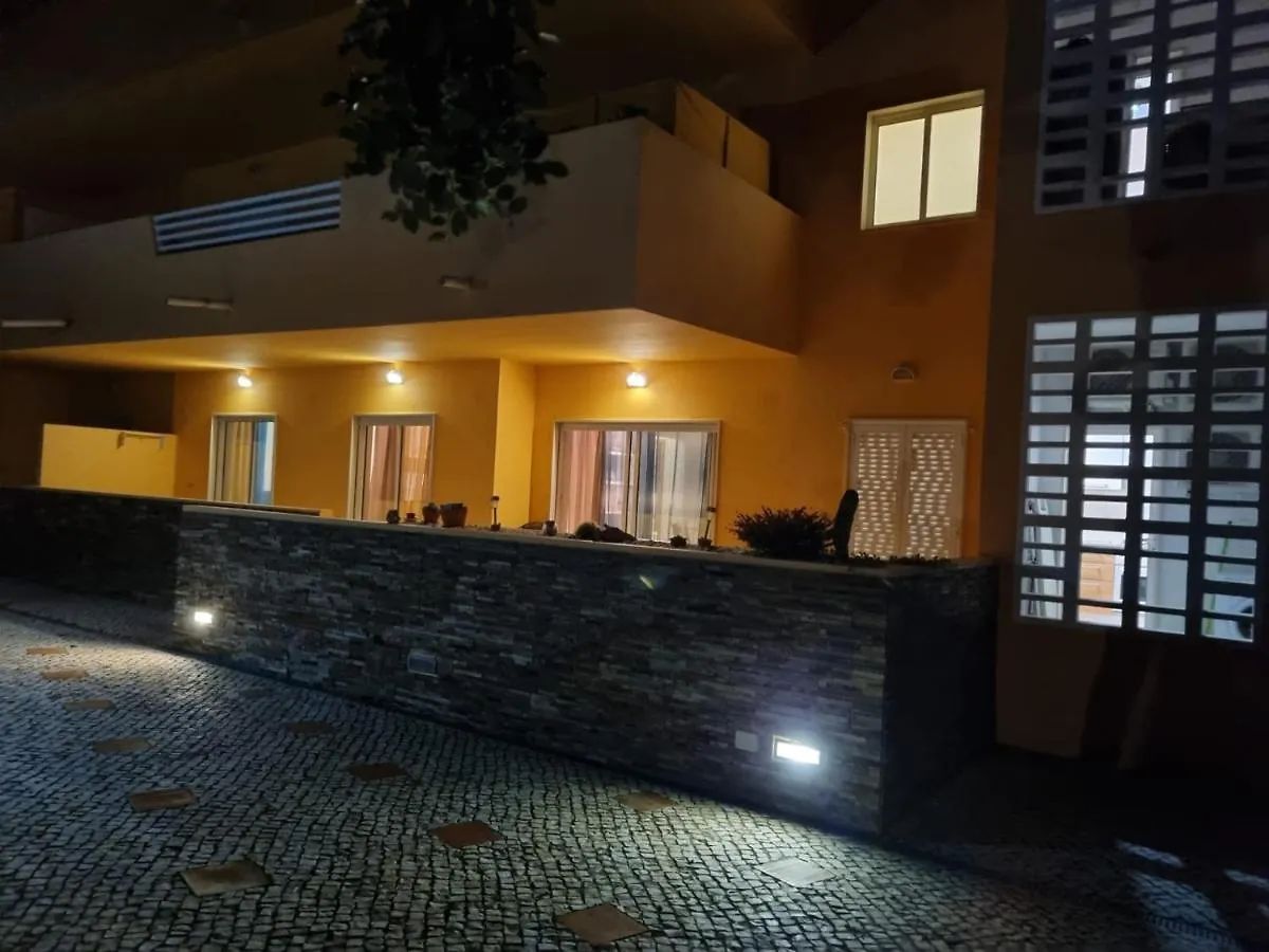 Marinho - 2 Bedroom 2 Bathroom Ground Floor Apartment With Communal Pool And Gardens Conceição Portugal