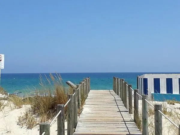 Marinho - 2 Bedroom 2 Bathroom Ground Floor Apartment With Communal Pool And Gardens Conceição Portugal